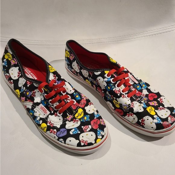 Vans Hello Kitty Sneakers - Multicolor - Picture 2 of 3